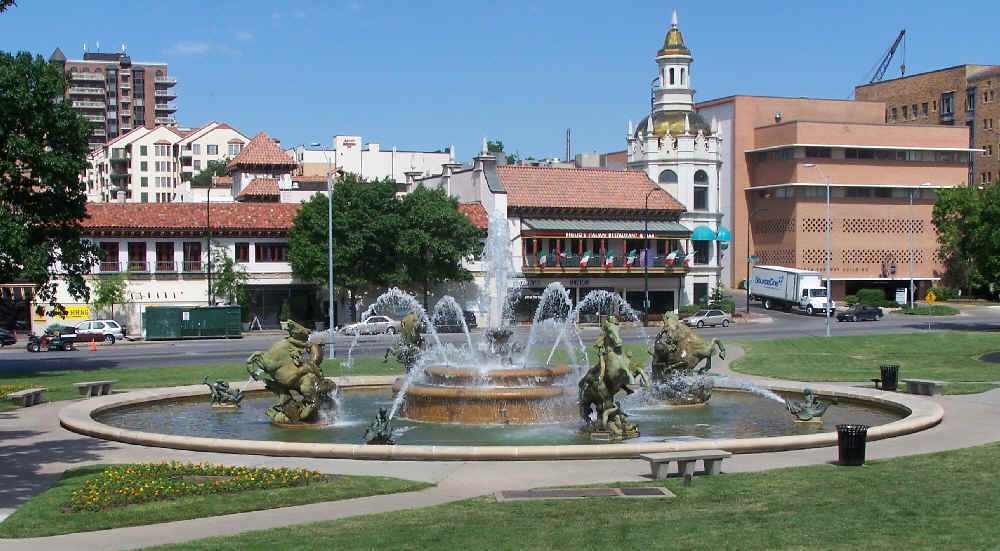 The Country Club Plaza is a fun place!